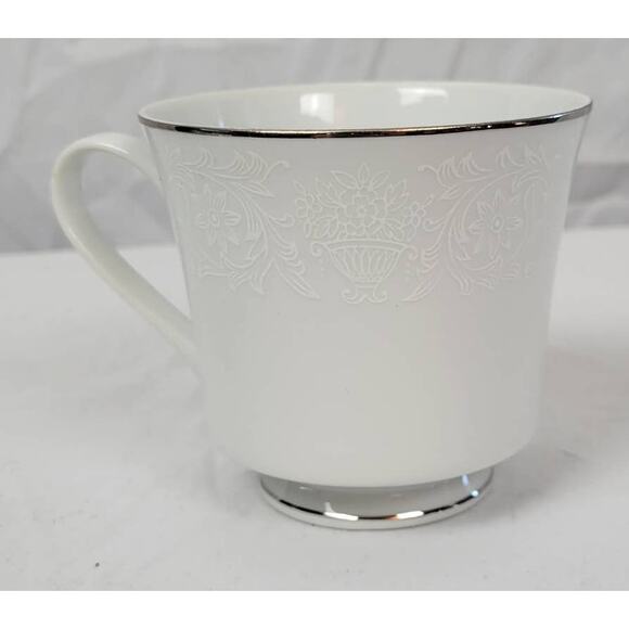Crown Victoria Lovelace 3.25" Teacup - Picture 1 of 4